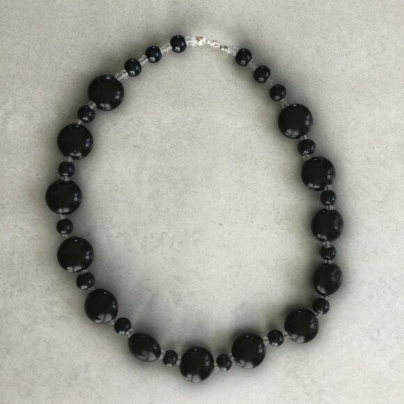 Stunning Black, Silver & Pearl Beaded Jewelry Set - Picture 3 of 8